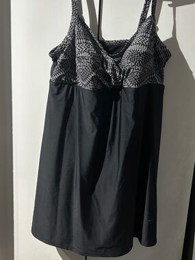 Source Unknown Black Swimdress with Black & White Printed Bust